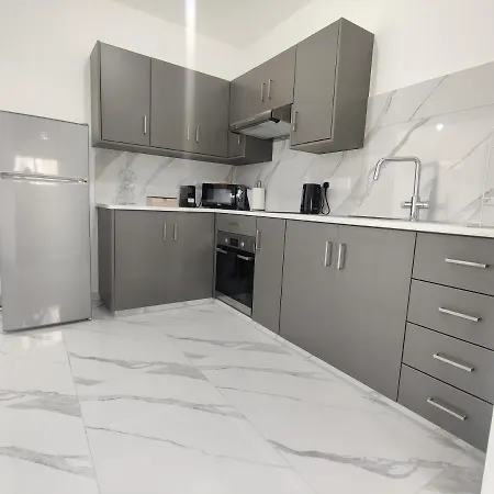 Maestro I Apartment *